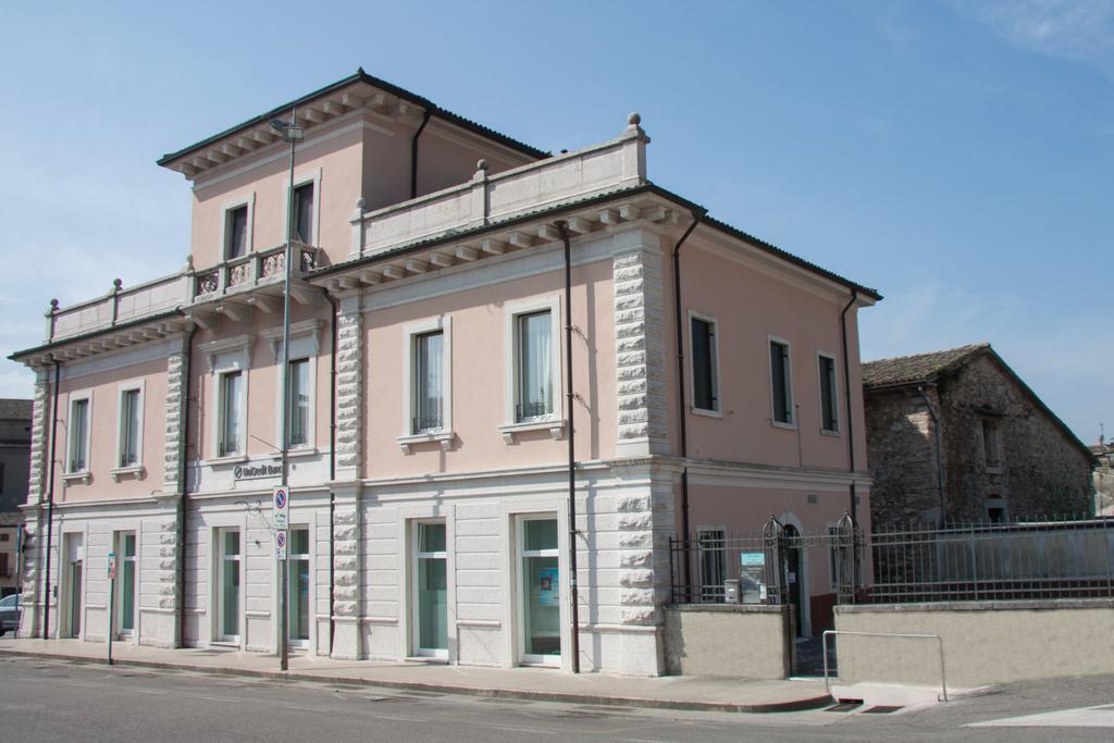Palazzo Di Primavera Guest House Caprino Veronese Exterior foto