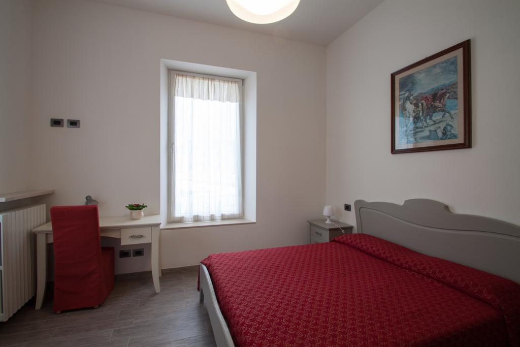 Palazzo Di Primavera Guest House Caprino Veronese Zimmer foto